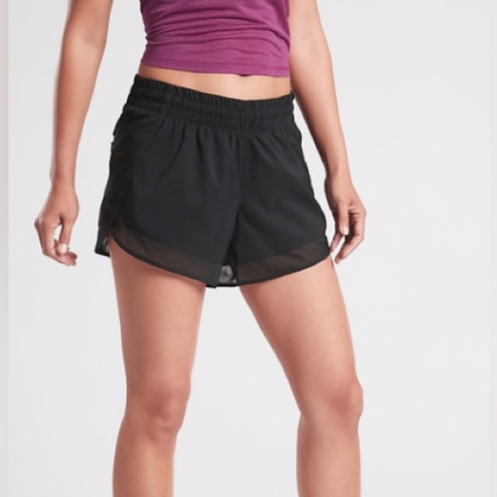 ATHLETA XS Mesh Racer Run Short 4"
